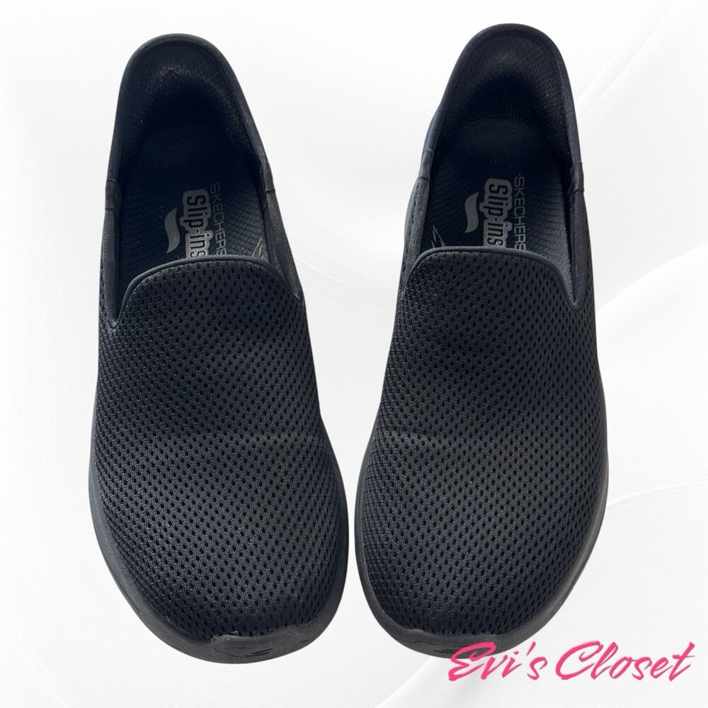 Skechers Women’s GO WALK Arch Fit Slip-Ins Black Walking Shoes Size 9